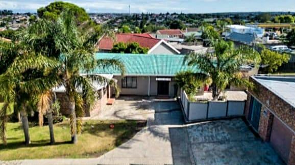 5 Bedroom Property for Sale in Amalinda Eastern Cape